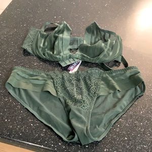 Unused bra and underwear set
